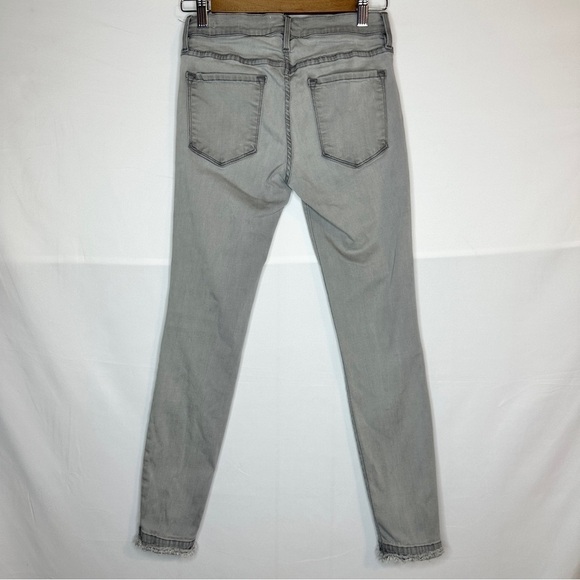 Frame Le Skinny de Jeanne Gray Distressed Hem Maralago Wash Mid Rise Size 27 - Picture 9 of 13